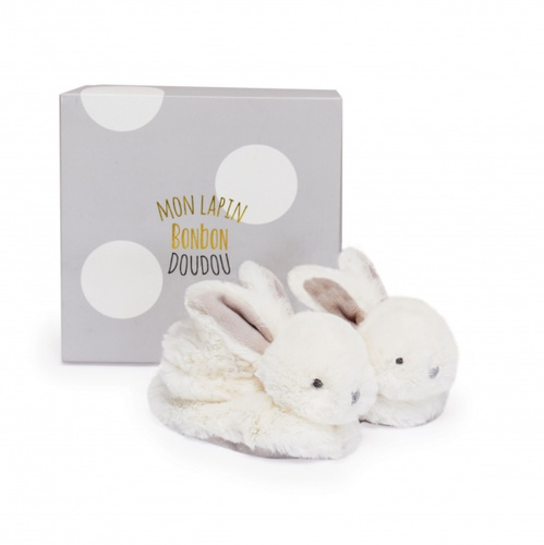 DOUDOU ET COMPAGNIE - zestaw prezentowy - buciki niemowlęce Lapin Bonbon, biały taupe