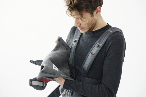 BABYBJORN MINI 3D Jersey – nosidełko, Ciemny Szary