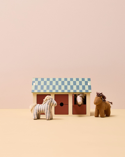 Kid's Concept - Stajnia z końmi